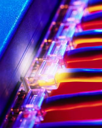 Un unico fornitore per reti server software e web